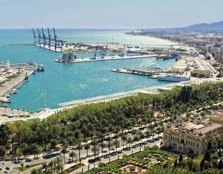 Apartamentos Vialia Sol Y Playa Malaga Bagian luar foto