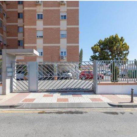 Apartamentos Vialia Sol Y Playa Malaga Bagian luar foto