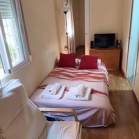 Apartamentos Vialia Sol Y Playa Malaga Bagian luar foto