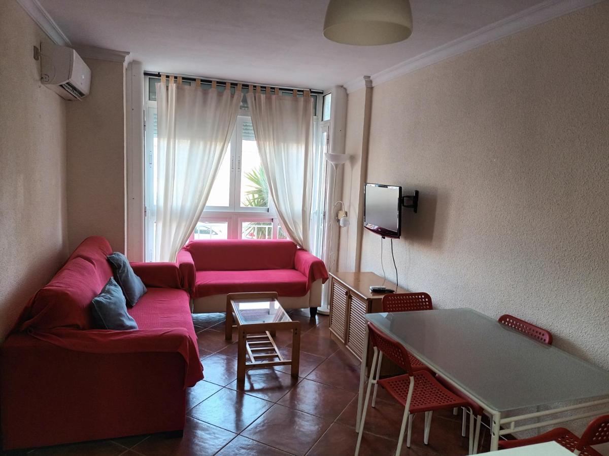 Apartamentos Vialia Sol Y Playa Malaga Bagian luar foto