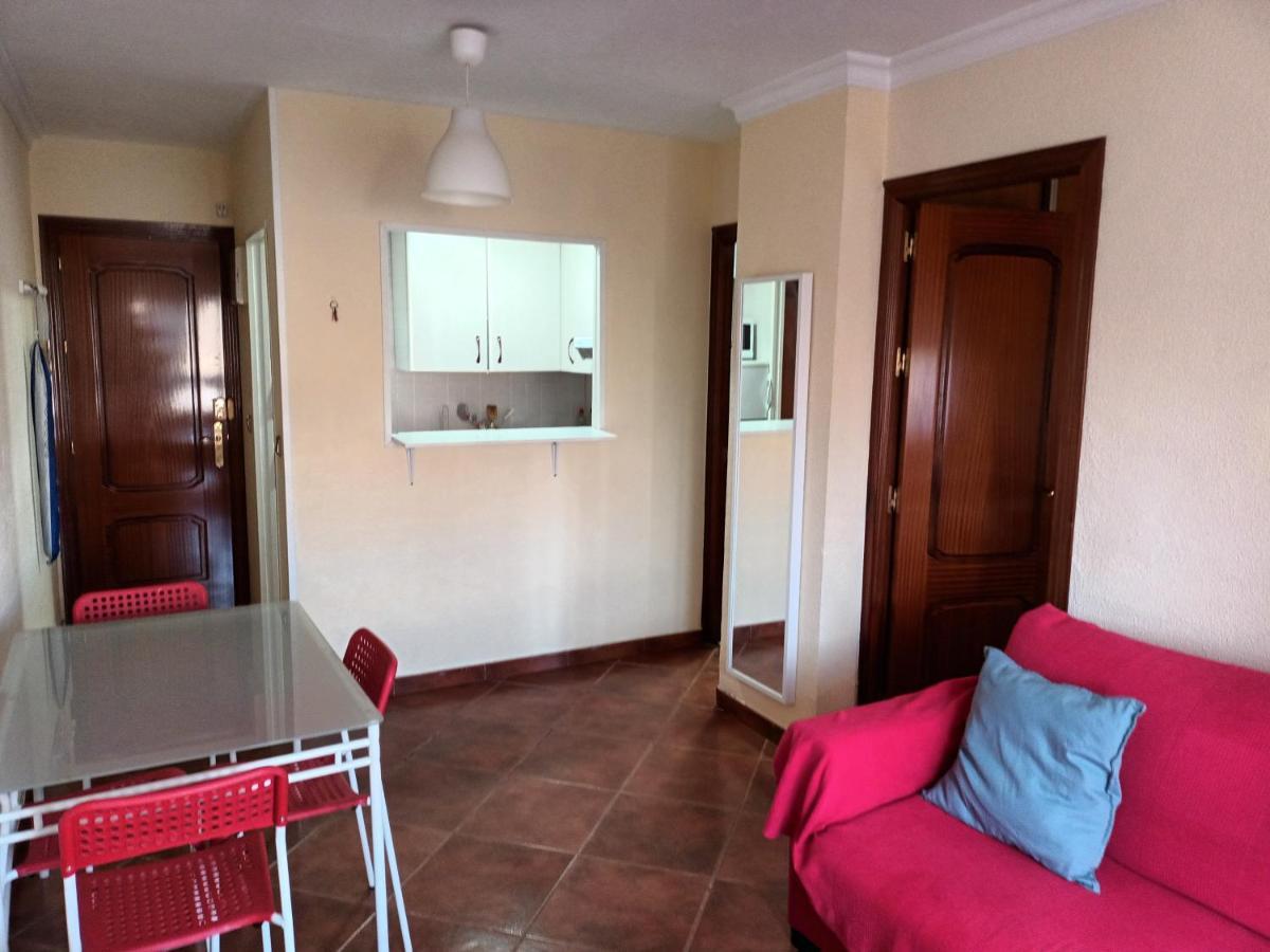 Apartamentos Vialia Sol Y Playa Malaga Bagian luar foto